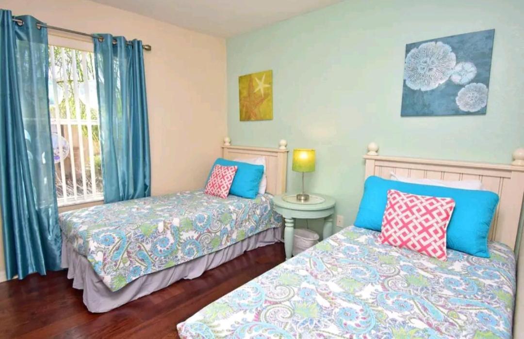 Relaxing Resort, Spacious Pool Near Disney Davenport Exterior photo